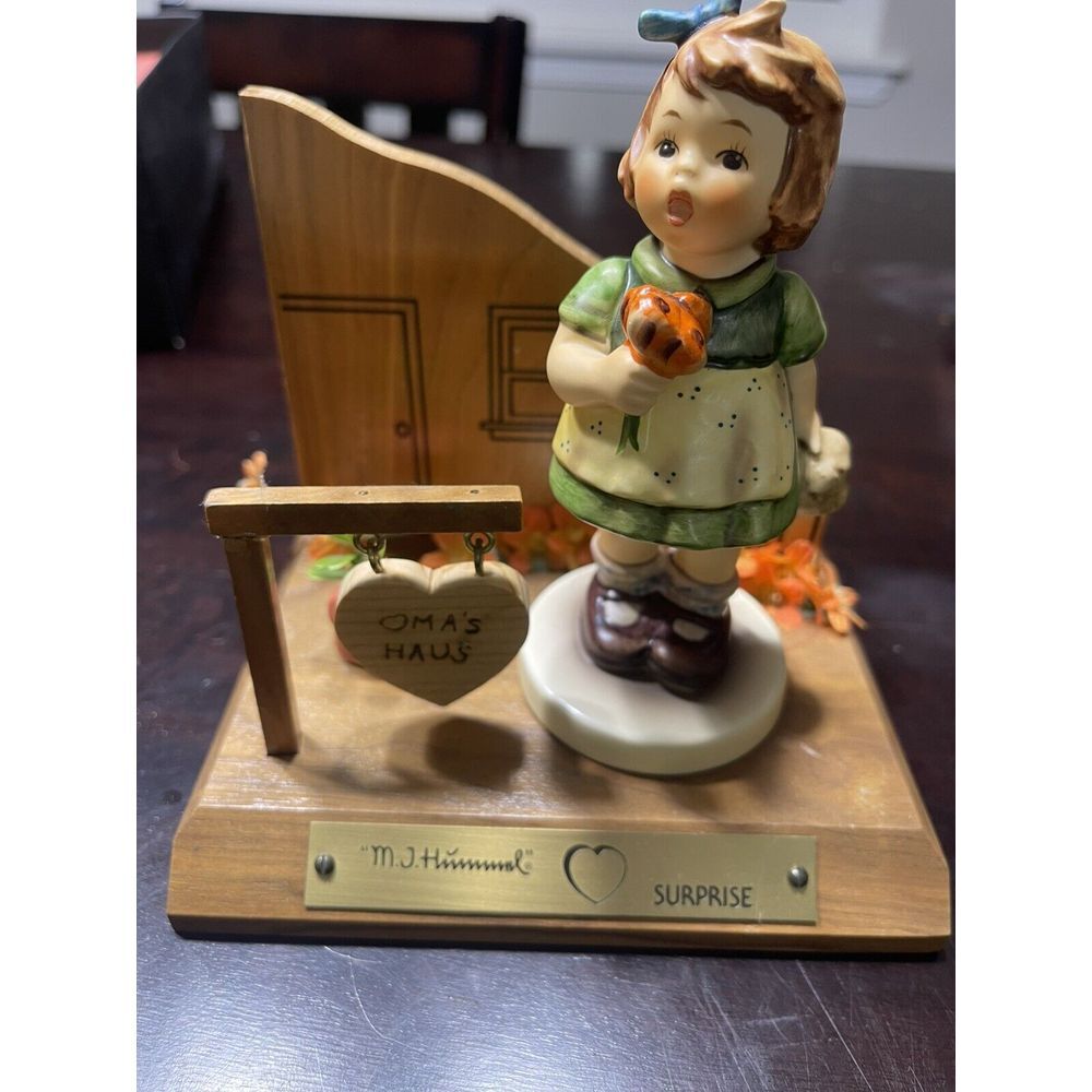 Goebel Hummel  Surprise‎ Exclusive Edition 4" Germany Signed